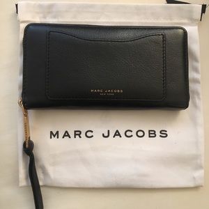 Marc Jacobs Recruit Standard Continental Wallet